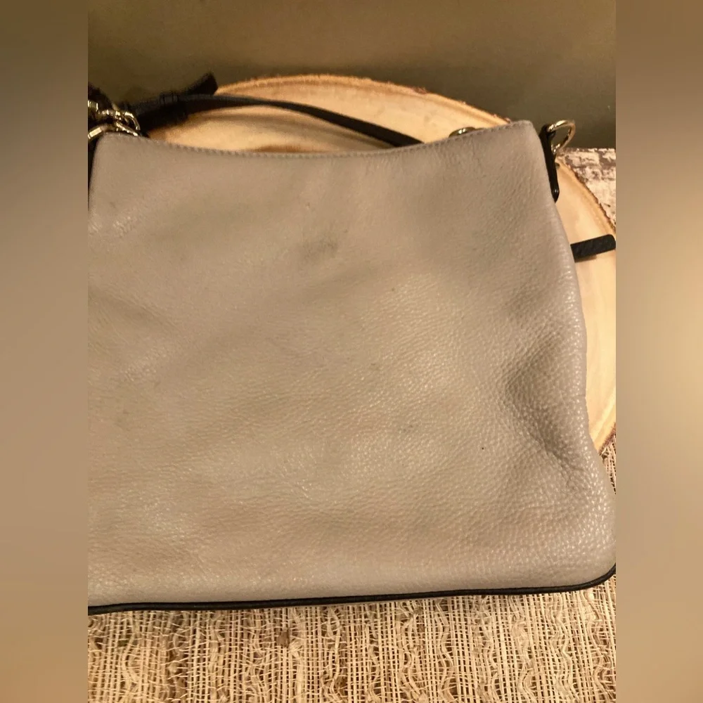 Kate Spade Cobble Hill‎ Ellen Taupe Pebbled Leather Crossbody Bag Chain Link